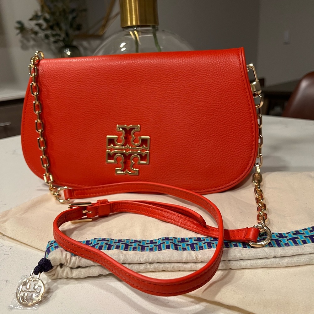 TORY BURCH CONVERTIBLE PURSE * CROSSBODY & CLUTCH